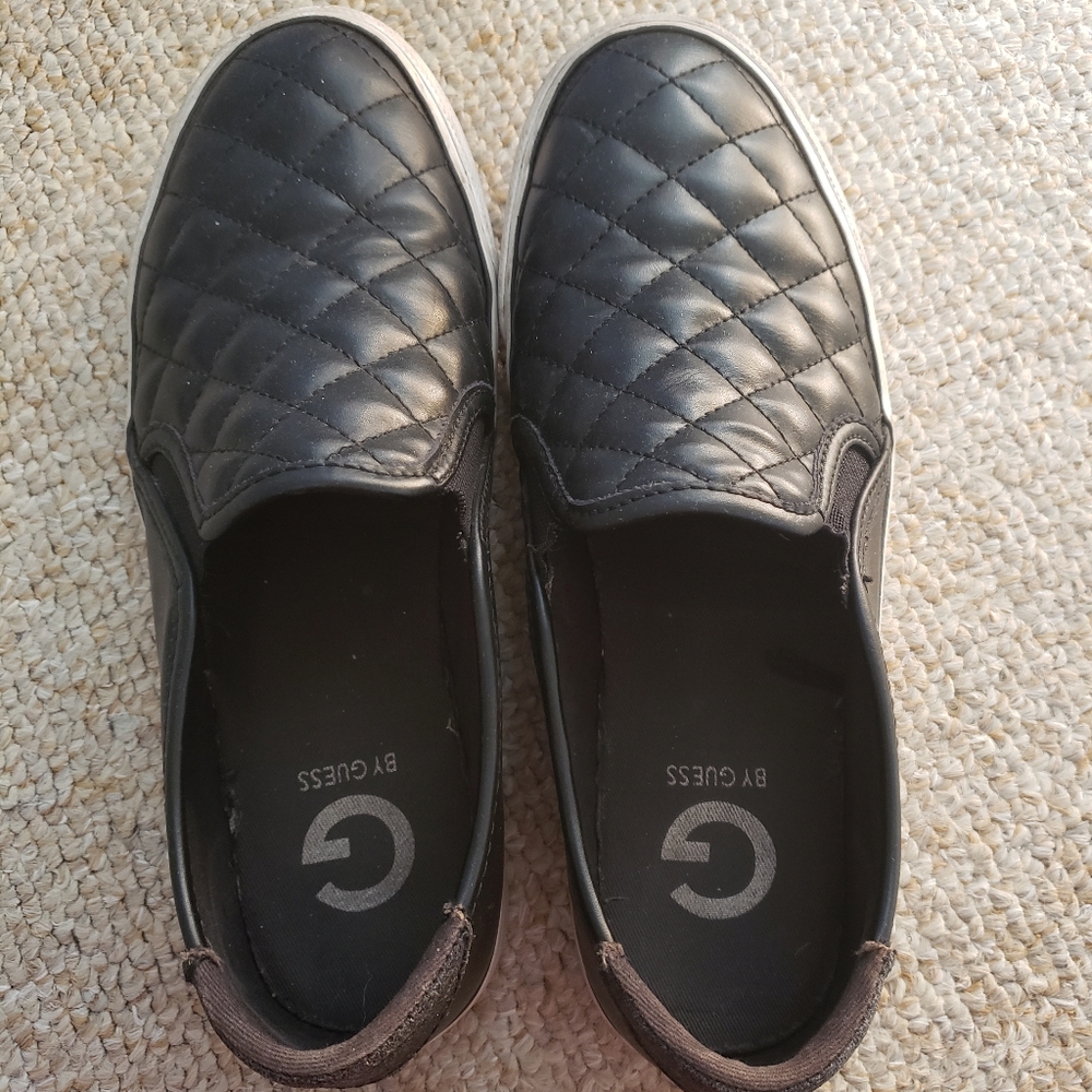 GUESS slide on black leather shoes